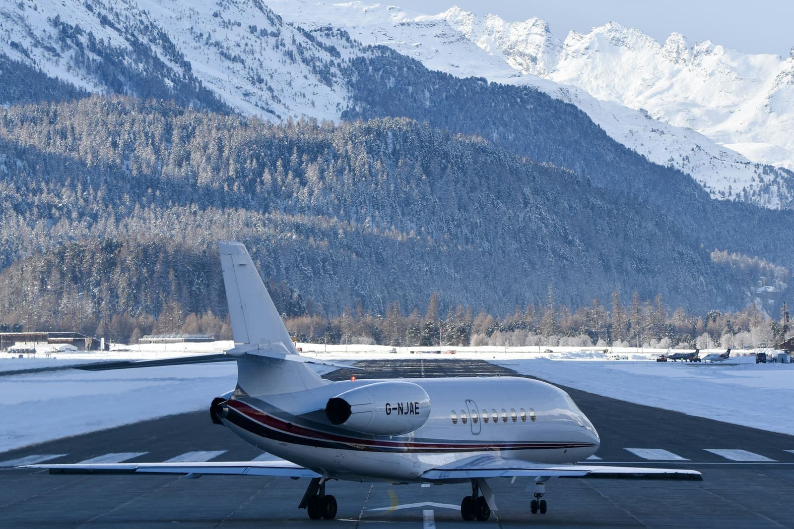 A Dassault Falcon 2000EX ready for departure at an alpine airport
